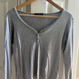 Cute grey long sleeve; barely worn
